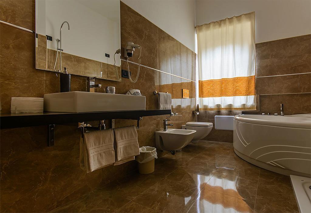 Hotel Del Corso Сант'Антьоко Екстер'єр фото